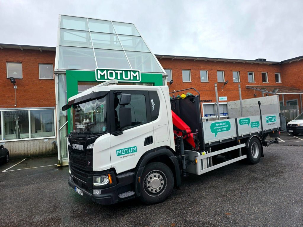 Servicebil från Motum med ny fordonsfoliering utförd av JM Printsolutions i Stockholm
